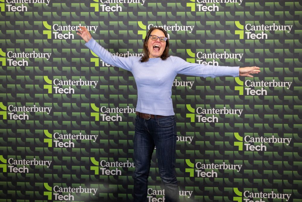 Tech Summit Media Wall-50404 (1)